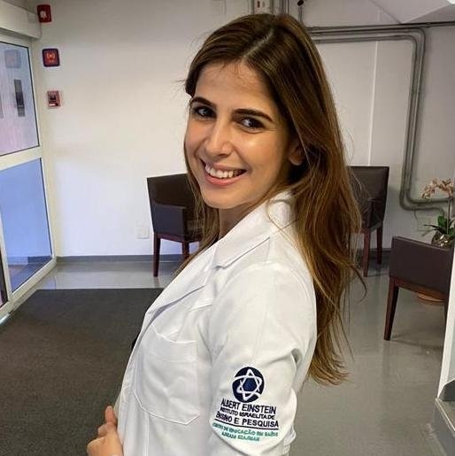 Dra. Fernanda da Silva Ferreira