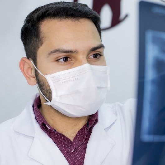 Dr. Pedro Mota
