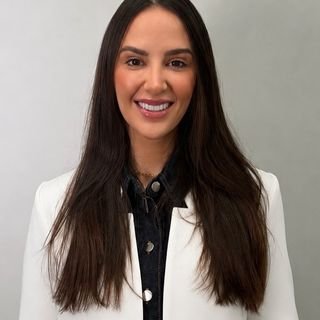 Dra. Bianca Minuzzi Arnuti