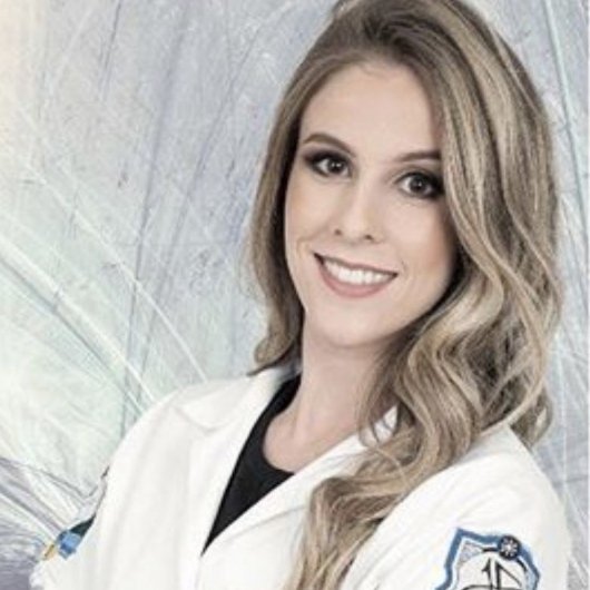 Dra. Luiza Costa Villela Ferreira