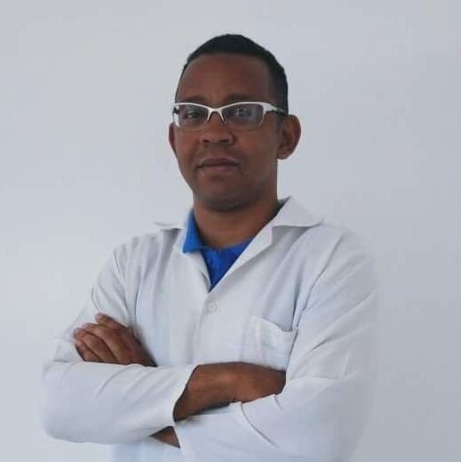 Dr. Leonardo Wilson