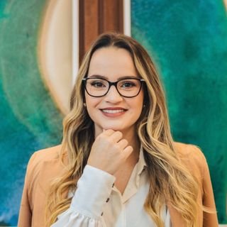 Dra. Sara Reis de Paula
