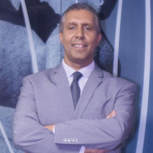 Dr. Márcio Bassi Farias