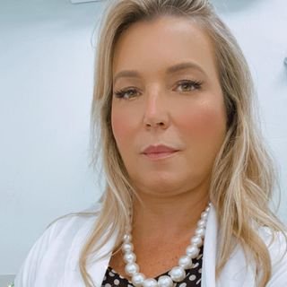 Dra. Rivia Tirone