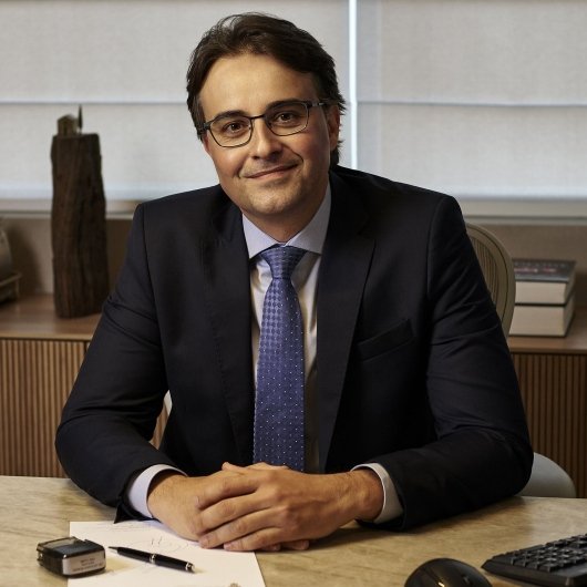 Dr. Leonardo Borges