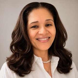 Dra. Elisa Oliveira
