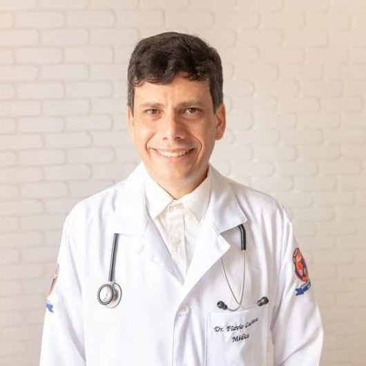 Dr. Flávio Lustosa de Souza