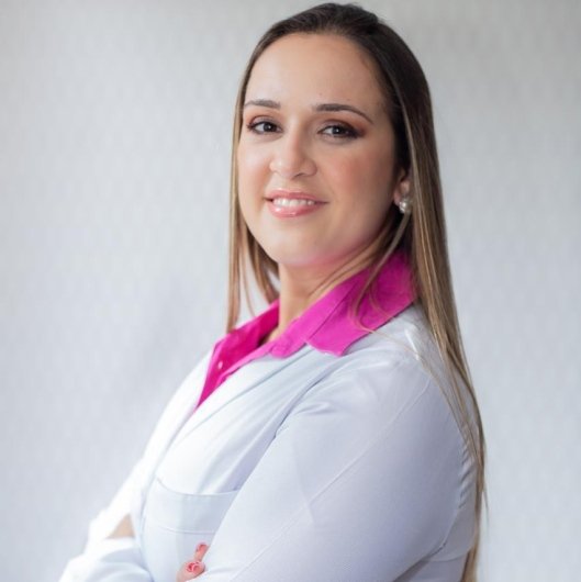 Dra. Janine Capobiango Martins