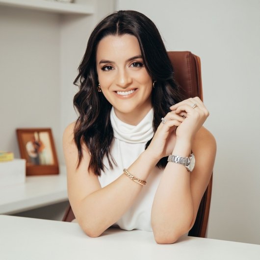 Dra. Carolina Marques Lopes