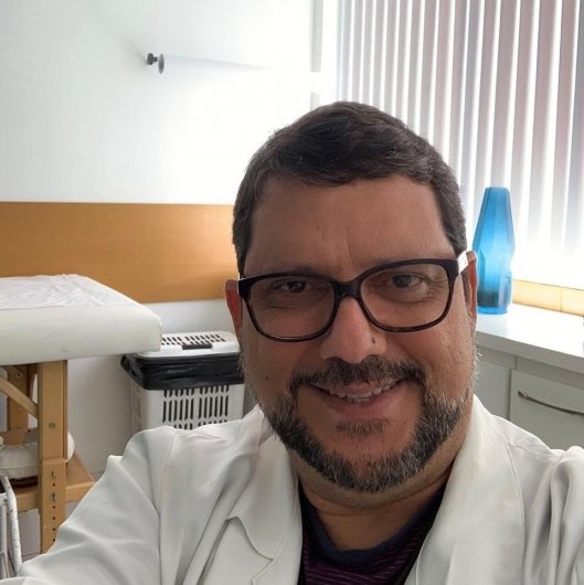 Dr. Richard Gameiro Esteves