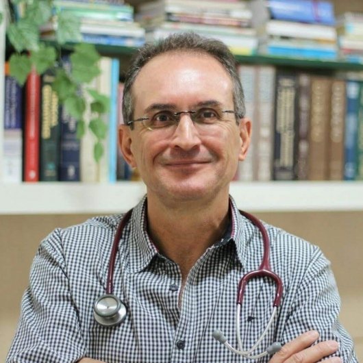 Dr. Alexandre Avellar Alves