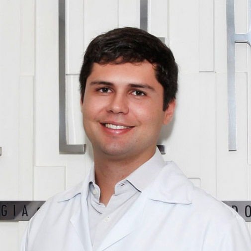 Dr. Fernando Araújo Carneiro