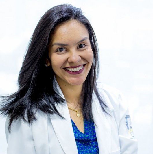 Dra. Ana Carolina Lopes