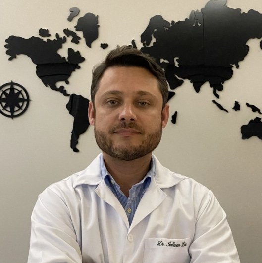 Dr. Ialisson Lino Araujo Silva Gomes