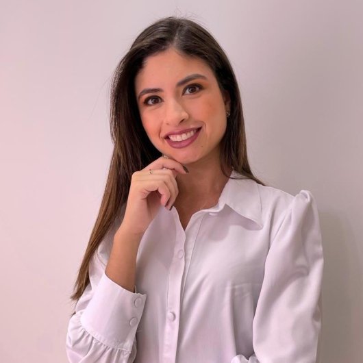 Dra. Amanda de Oliveira Pereira