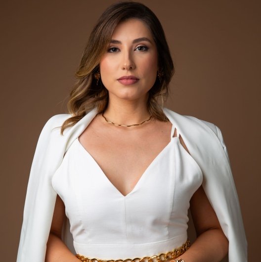 Dra. Yasmin Barreto Soares