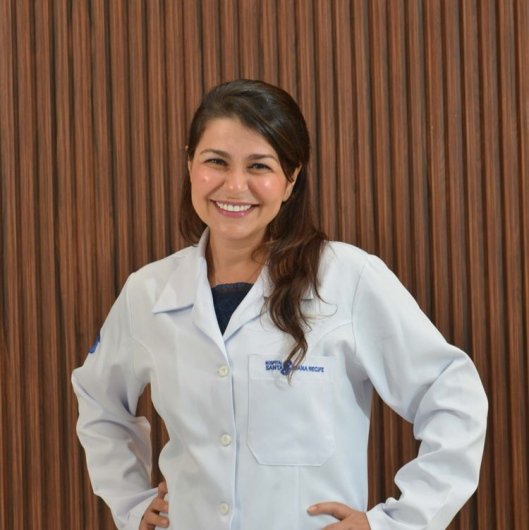 Dra. Andrea Lopes