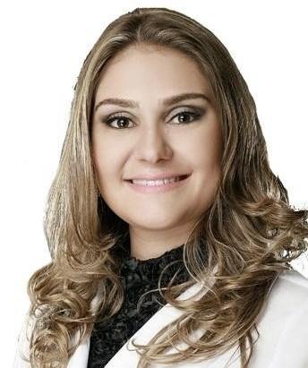Dra Renata Magalhães Machado