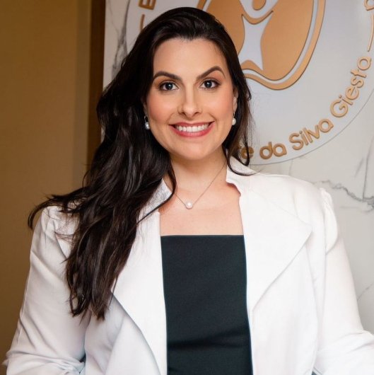 Dra. Larissa Leite da Silva Giesta