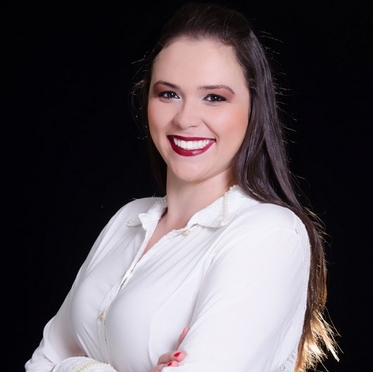 Dra. Tais Garbiatti Oliveira