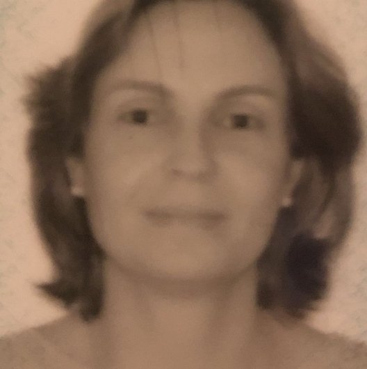 Dra. Laura Guimarães Carneiro
