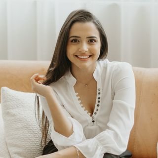 Dra. Ana Karla Silvestre Santos