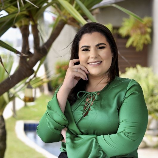 Dra. Yasmim Melo