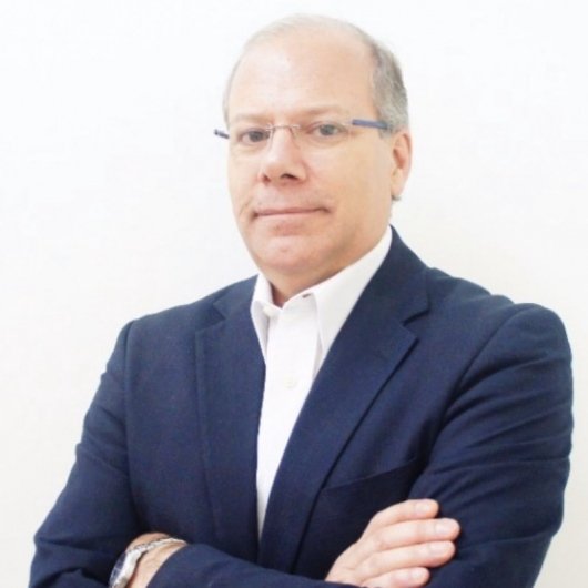 Dr. Júlio César Falaschi Costa