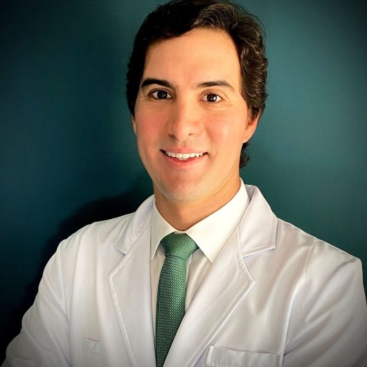 Dr. Breno Bandeira de Mello