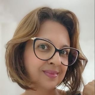 Dra. Adriana Guimarães Cardoso