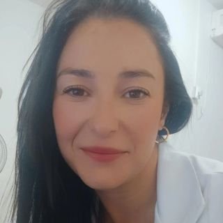 Dra. Anna Medeiros Abrão