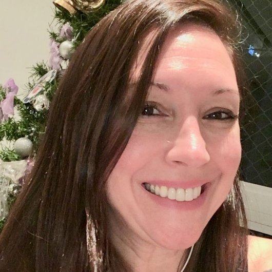 Dra. Aline Soares Dos Santos