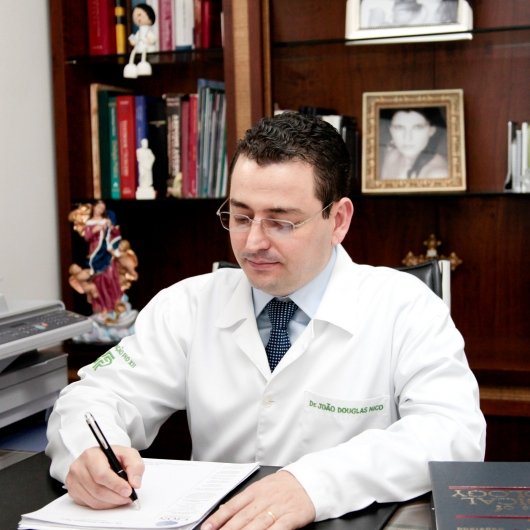 Dr. João Douglas Nico
