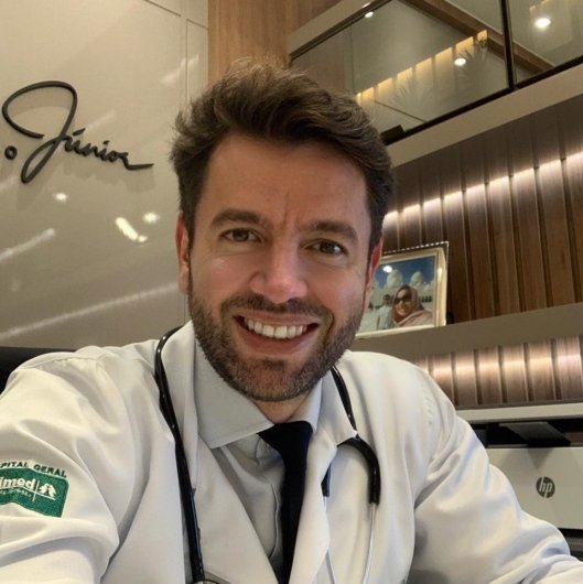 Dr. Ernesto Comelli Junior