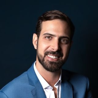 Dr. Renato Caleffi Pereira