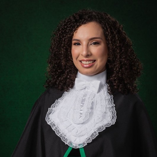 Dra. Ana Vitória da Silva Ferreira