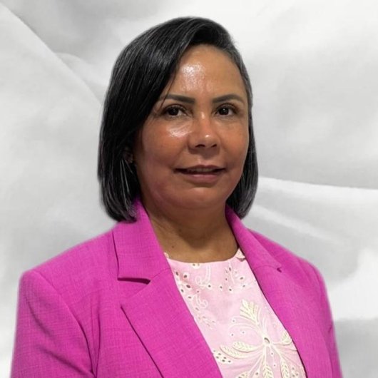 Dra. Jucelia Sousa