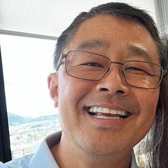 Dr. Eduardo Kawakami