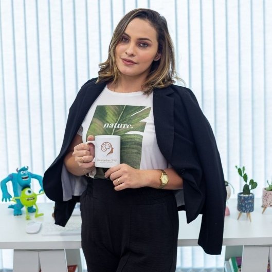 Dra. Juliane Araujo