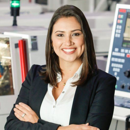 Dra. Larissa Carvalho Trojan