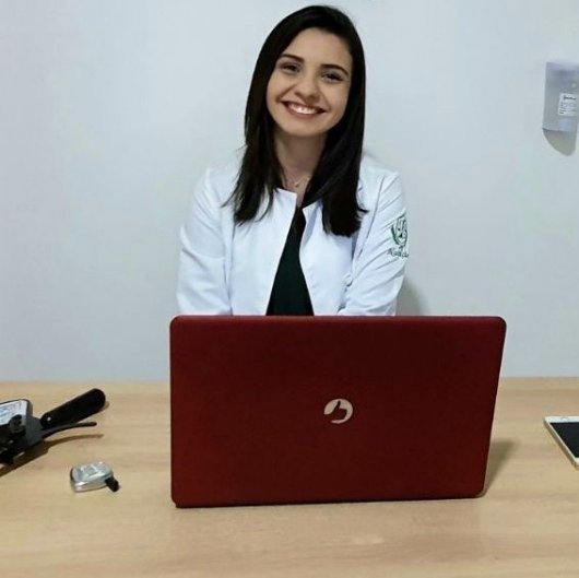 Dra. Thaís Cavalcante