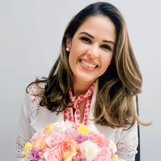 Dra. Aline Lima