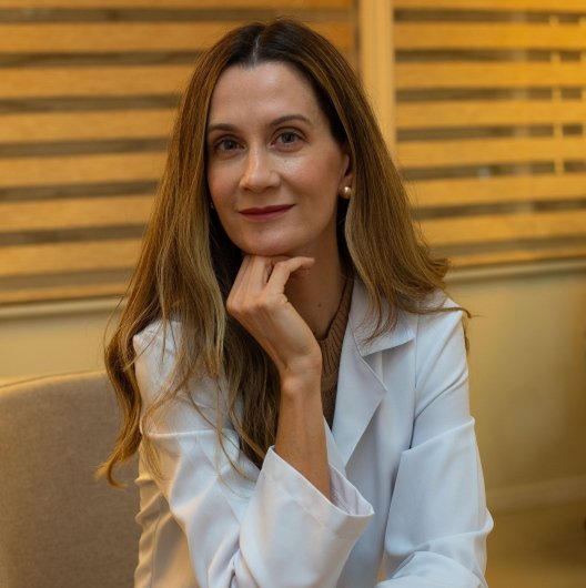 Dra. Polyana Cristina de Oliveira Moreira de Azevedo