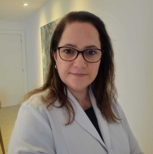 Dra. Flavia Machado D Elia