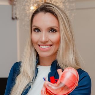 Dra. Amanda Nhoatto