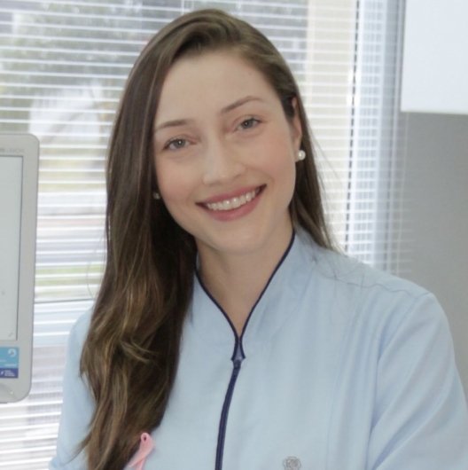 Dra. Flavia Mendes Silva