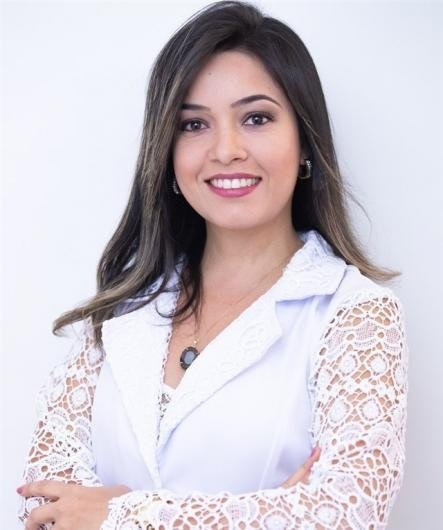 Iza Carneiro