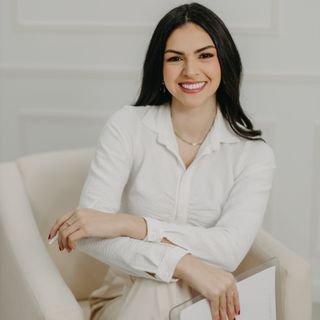 Dra. Rafaella Oliveira