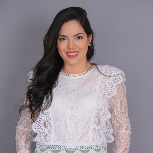 Dra. Gabriela Almeida Bicalho