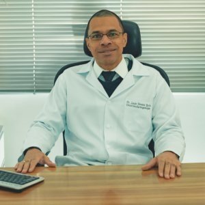 Dr. Lucas Rocha